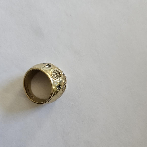 Lia Sophia goldtone/rhinestone large ring, 8. - Picture 3 of 3